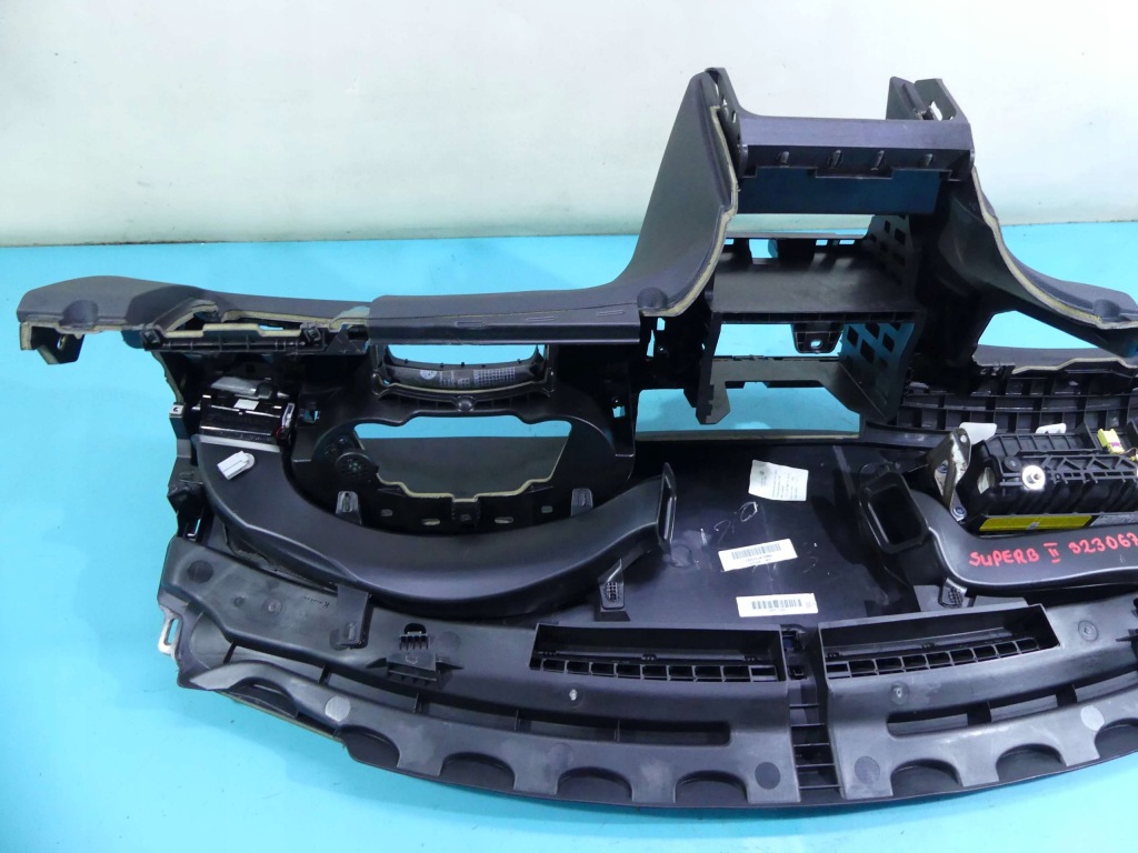 фото №15, Приборная панель приборная skoda superb ii lift 15r оригинал подушка безопасности пассажира