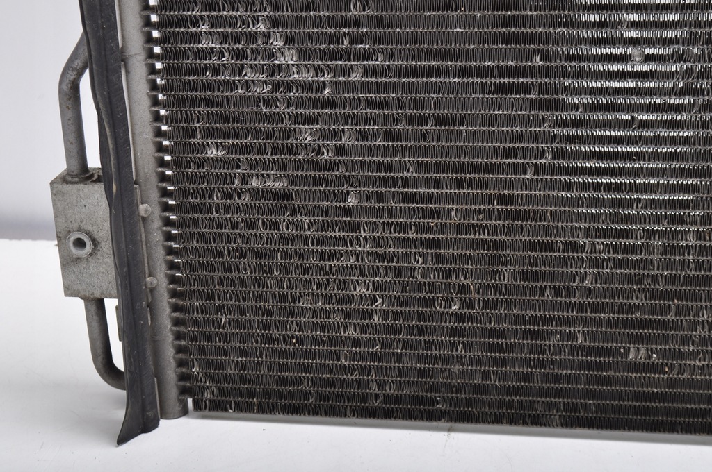 фото №13, Aston martin db11 4.0 радиатор кондиционера hy53-19710-ac