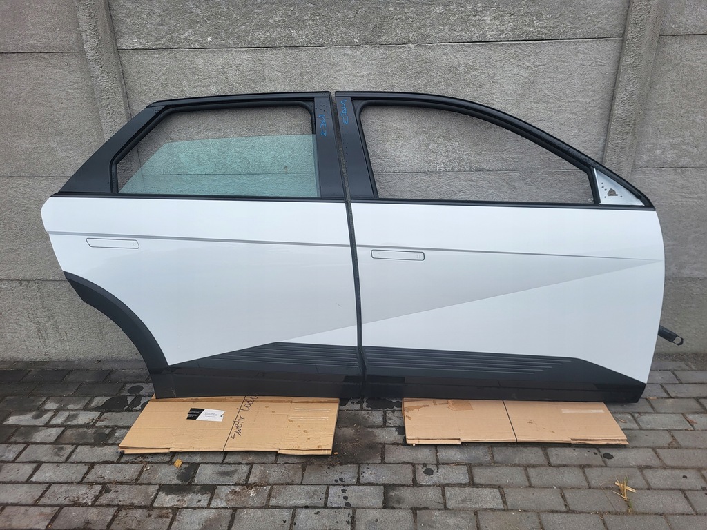 фото №1, Двері праве передні ioniq 5 v колір saw igły