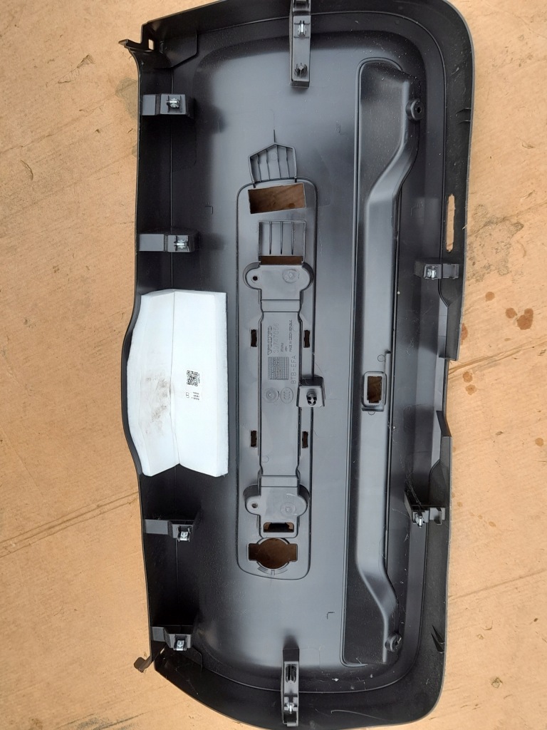 фото №2, Обивка крышки volvo xc40