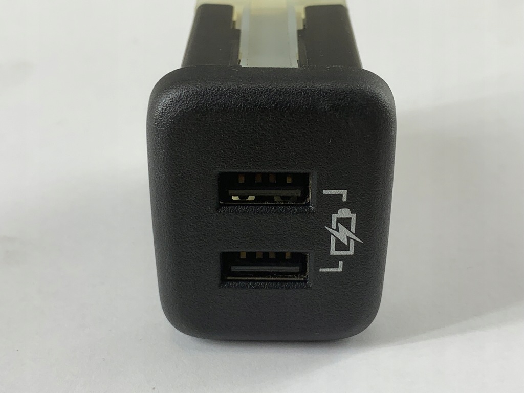 фото №1, Opel insignia b роз'єм usb задня 13598459