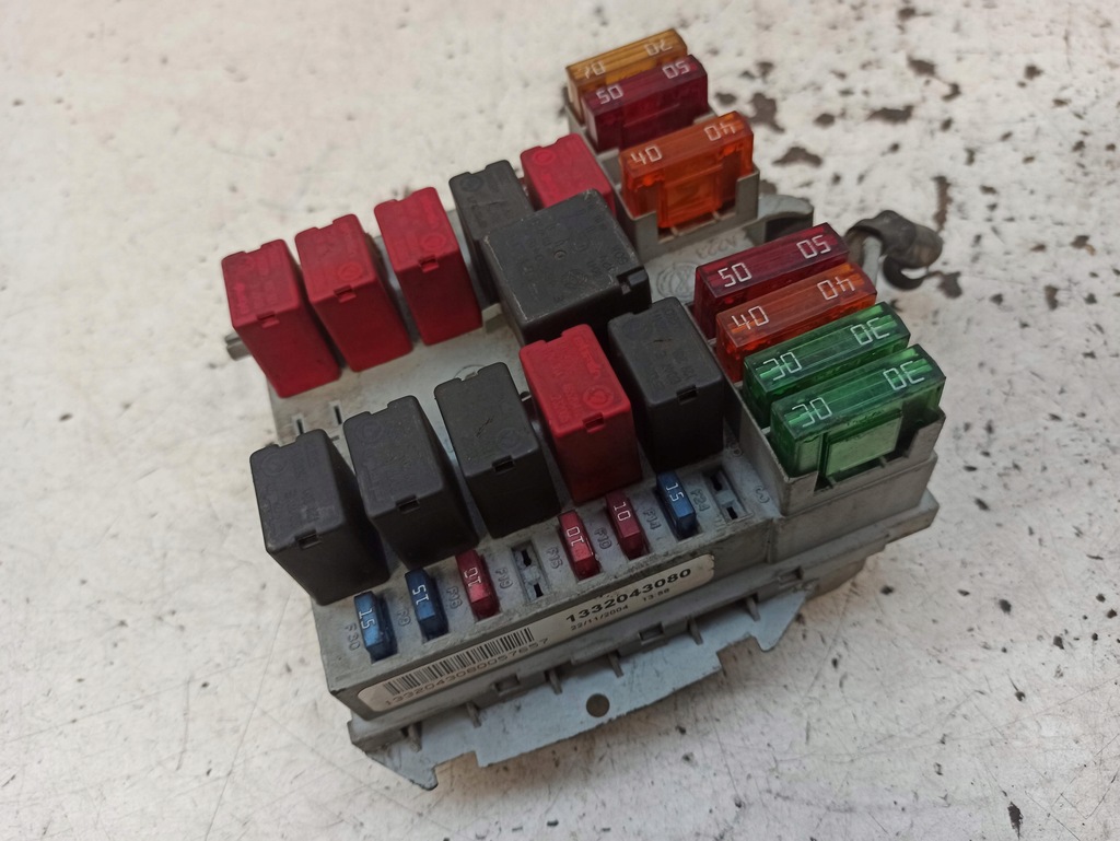 фото №12, Peugeot boxer ii коробка предохранителей 1332043080