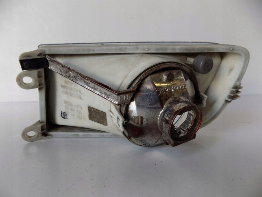 фото №2, Skoda octavia ii - протитуманна фара правий - 5117