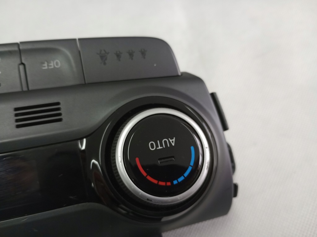 фото №10, Hyundai kona панель кондиціонера c20036-7820 europa