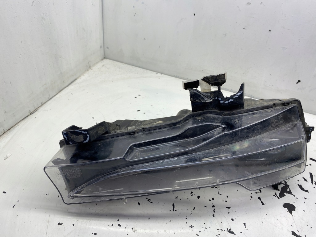 Tesla 3 противотуманная фара led правый 1077396-00-d Цена