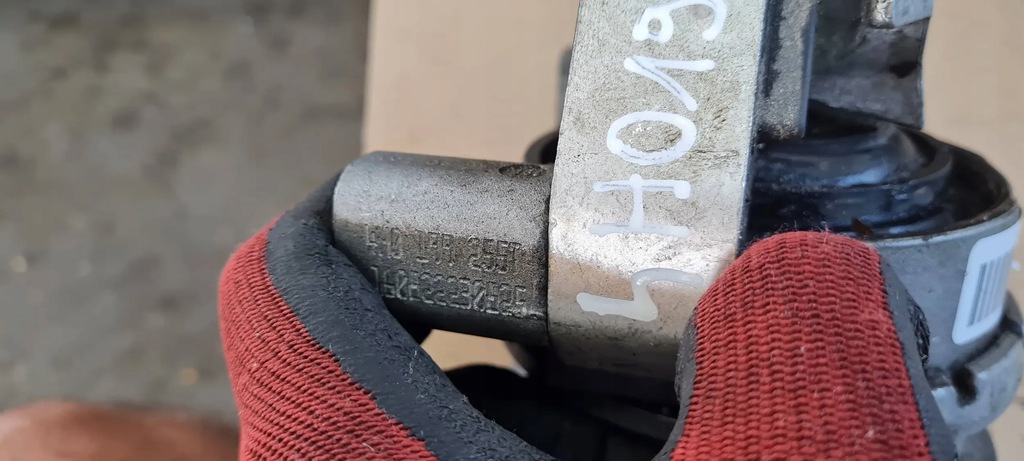 фото №12, S6 c7 4g lift подушка двигателя левая 4.0 tfsi 4h0199255t s7 4g