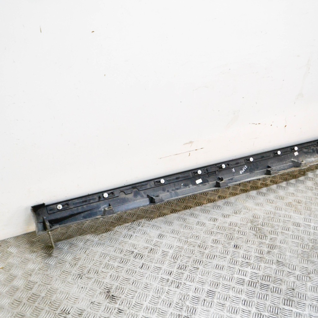 фото №6, Jaguar e-pace 2020 порог