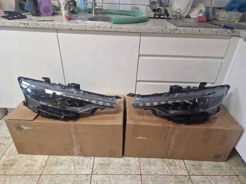 фото №1, Maserati levante full led eu повний лампи