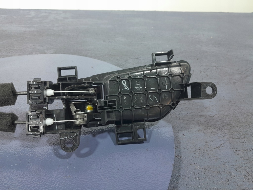 фото №6, Honda civic x замок двері перед правий 4 pin eu 72111-tba-a020-m1