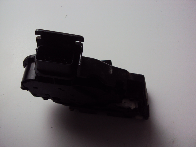 фото №3, Замок двері правий задня volvo s40 ii 2004-