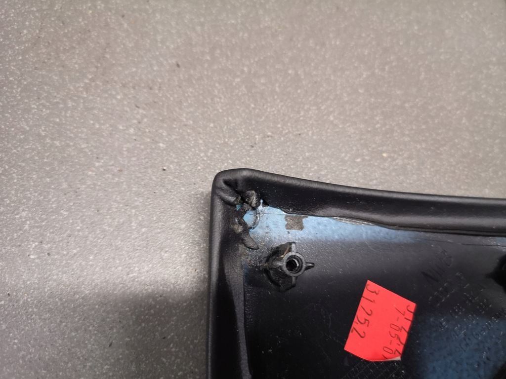 фото №10, Заглушка обшивка права audi a8 d3 4e1868982a