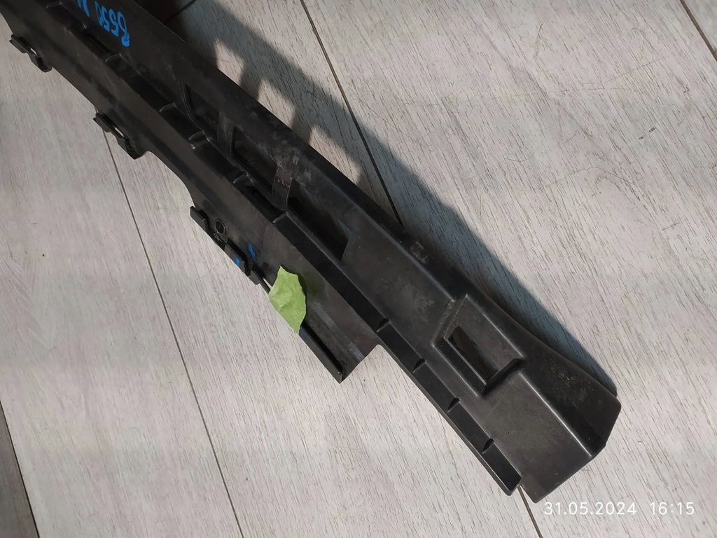 фото №6, 8550. porsche 911 992 направляющая бампер средний задняя 992807900