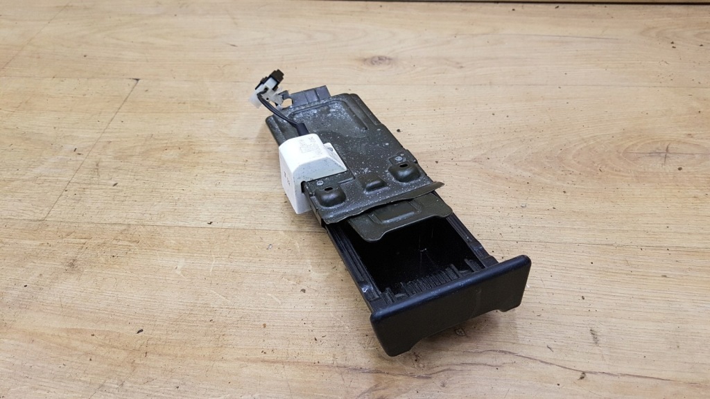 фото №1, Пепельница subaru legacy iii