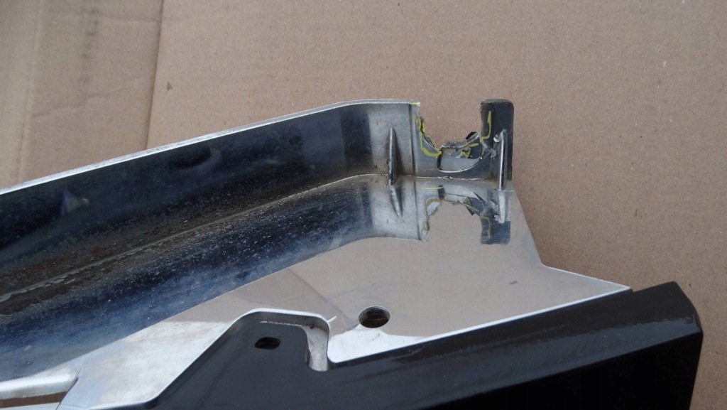 Купити Решітка  решітка радіатора 25778367 cadillac escalade 3 06-14