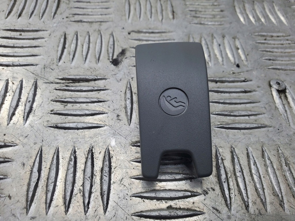 фото №1, Audi a5 2018 защита / заглушка isofix