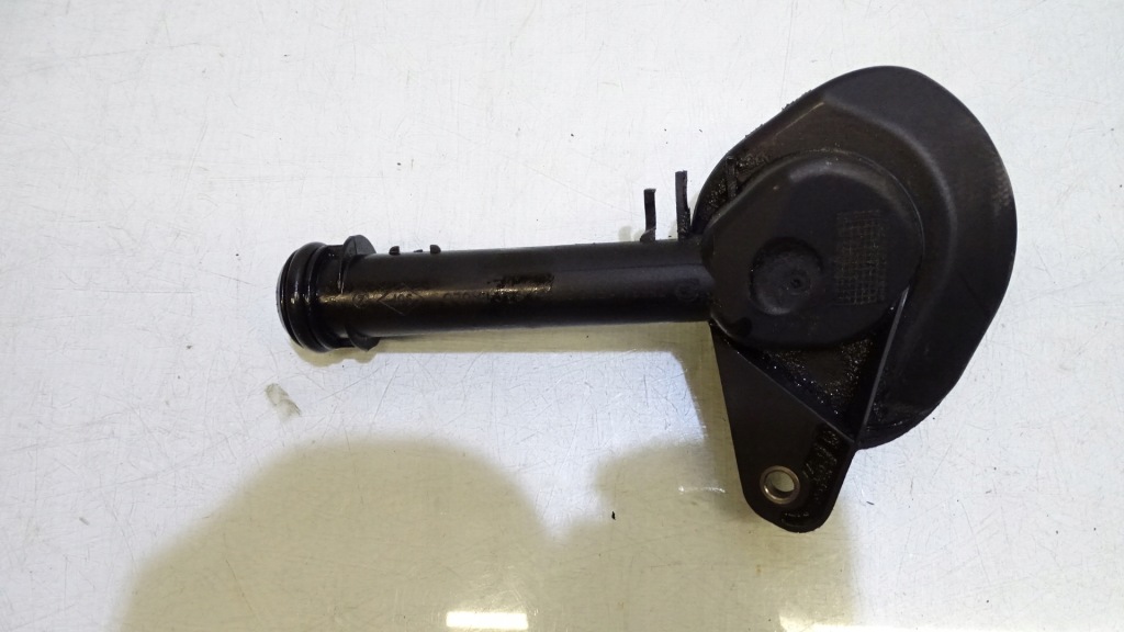 фото №2, Заливная горловина масла renault clio 1.2