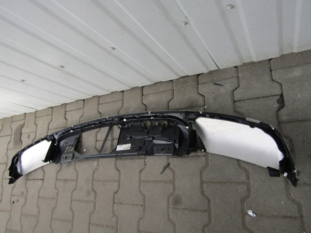 фото №10, Спойлер накладка дифузор бампер задня volvo xc40 17-21