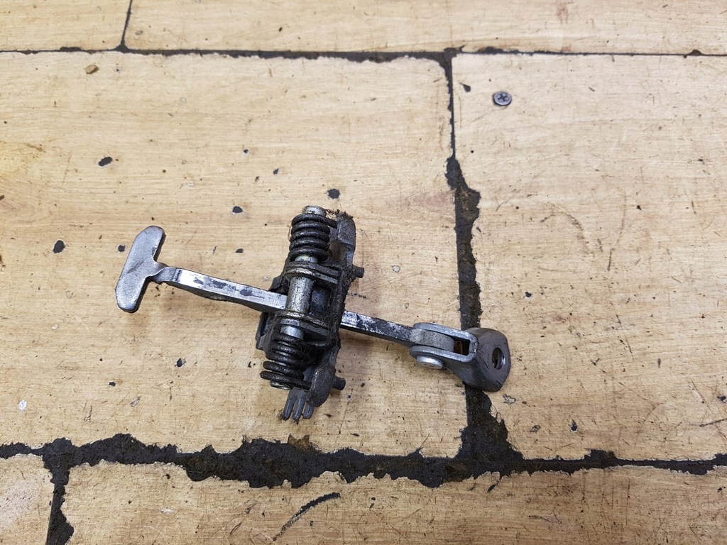 фото №1, Ограничитель дверь перед fiat scudo ii