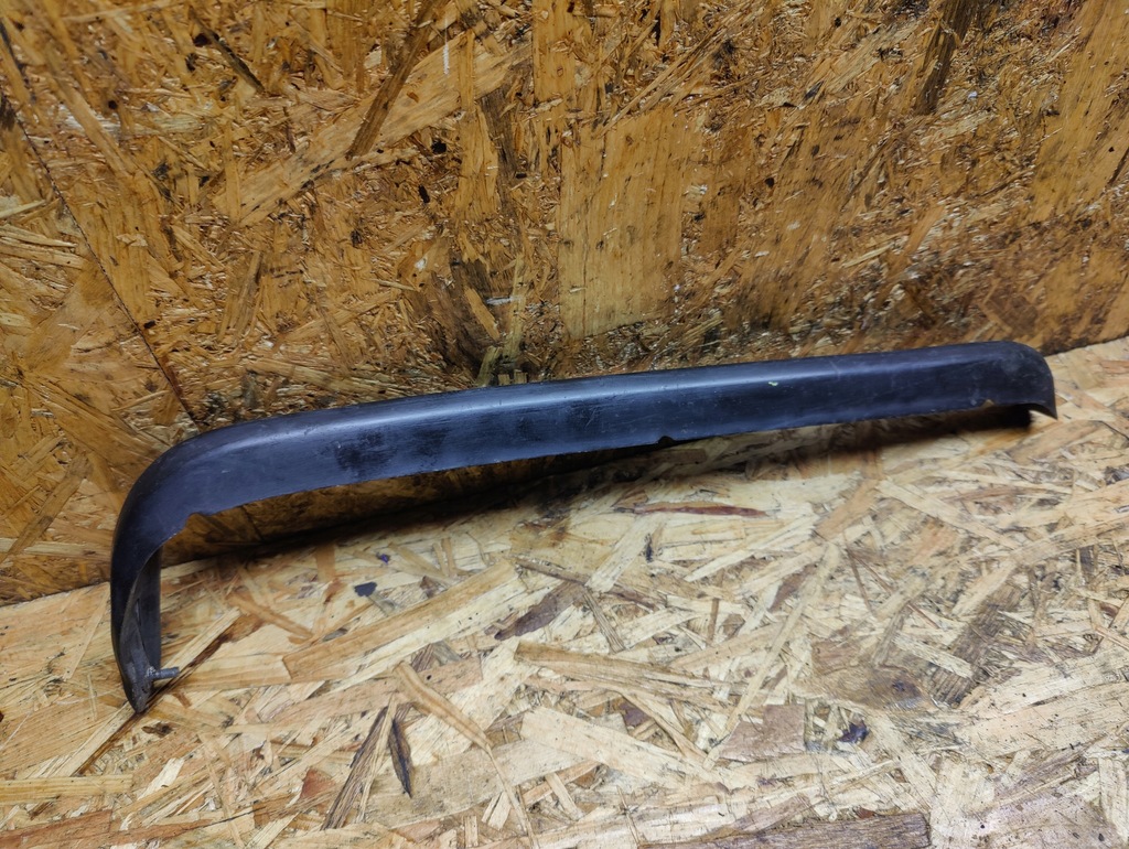 фото №1, Молдинг задня pod фара права задня mercedes w123