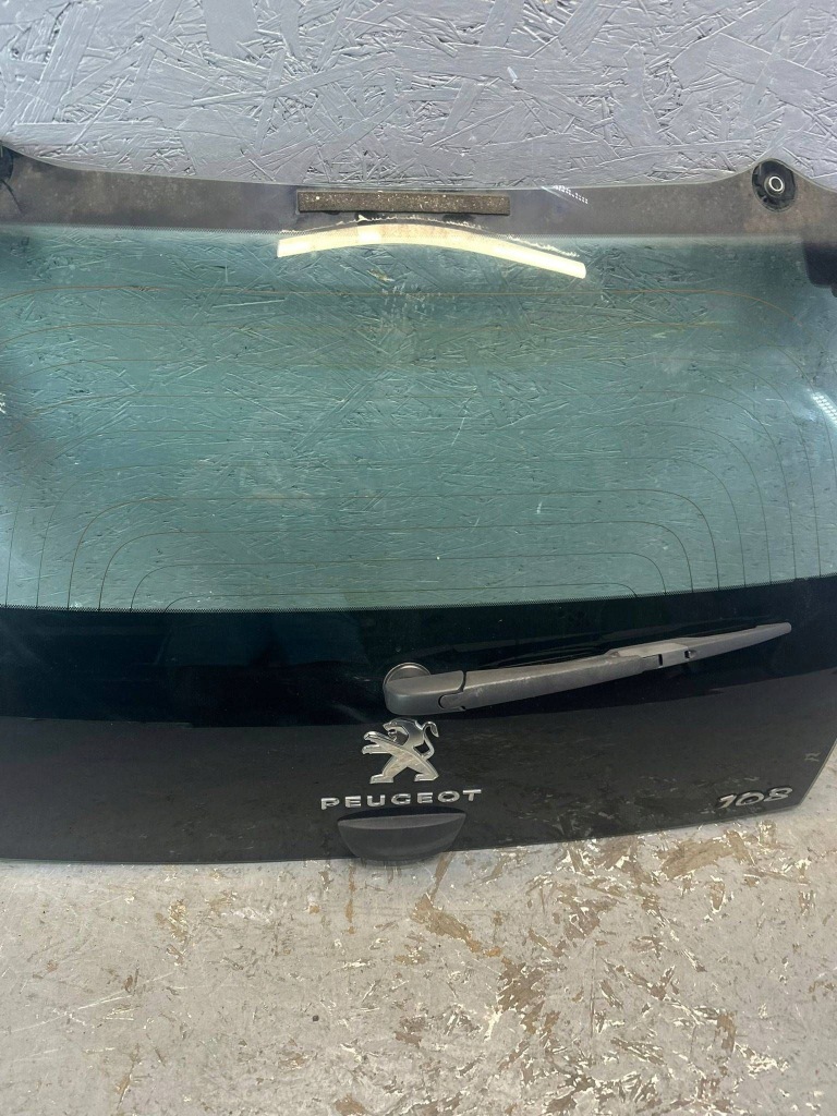 Peugeot 108 кришка багажника задній скло Оригінал