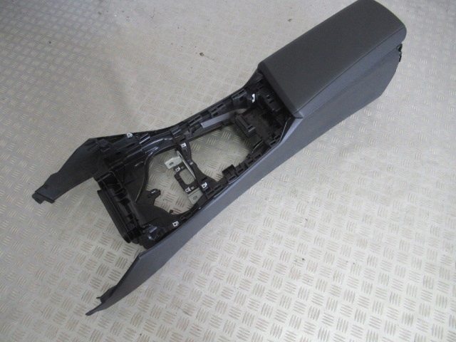 фото №1, Подлокотник туннель средний кожа bmw 3 g21