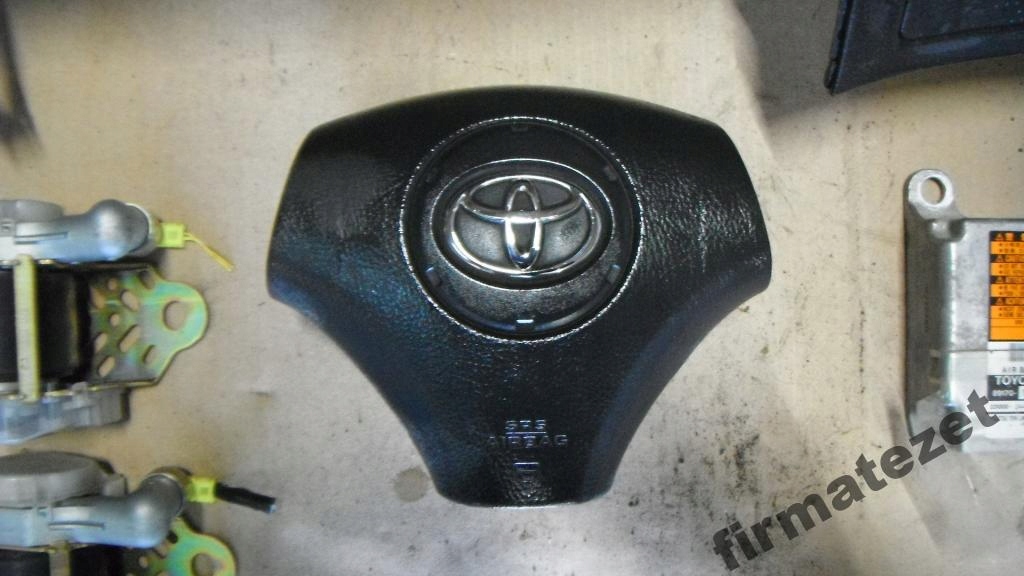 фото №2, Toyota corolla verso 01-04 консоль подушки безопасности ремни
