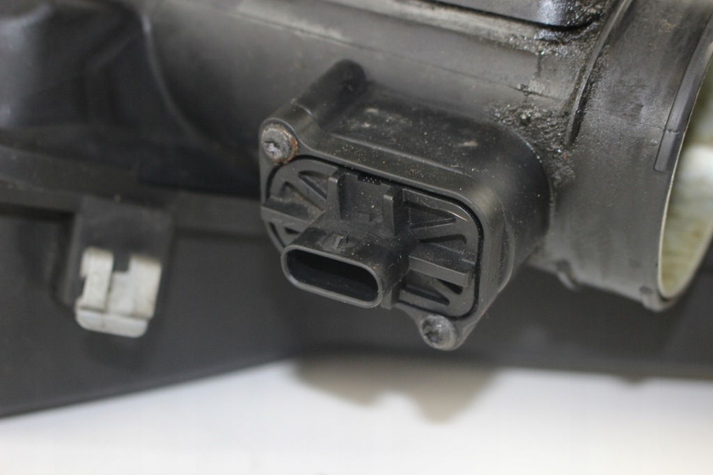 фото №8, Корпус фільтра повітря 70516653 bmw f20