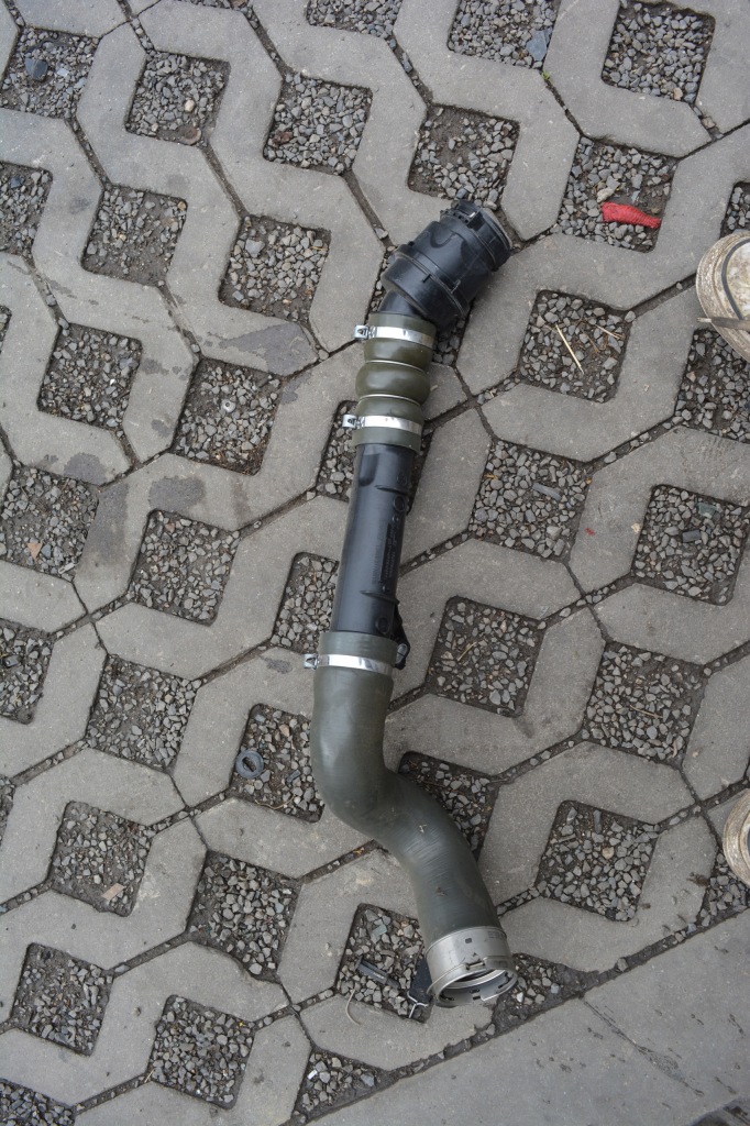 фото №1, Renault clio iv 1.5 dci труба воздуха 144601524r