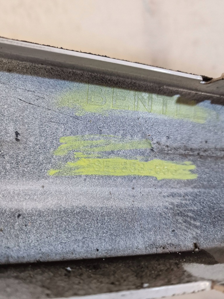 фото №8, Bentley flying spur рамка решётка радиатора 3se853653