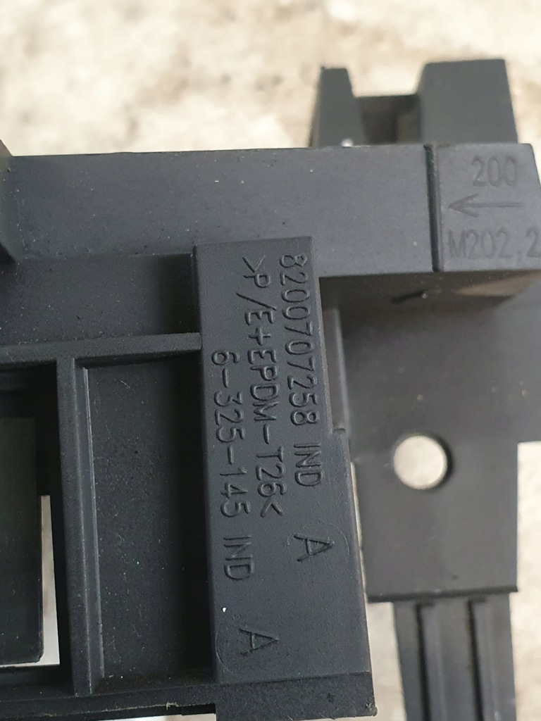 фото №10, Дисплей оригінальний номер 8200722451 renault thalia ii 10r.