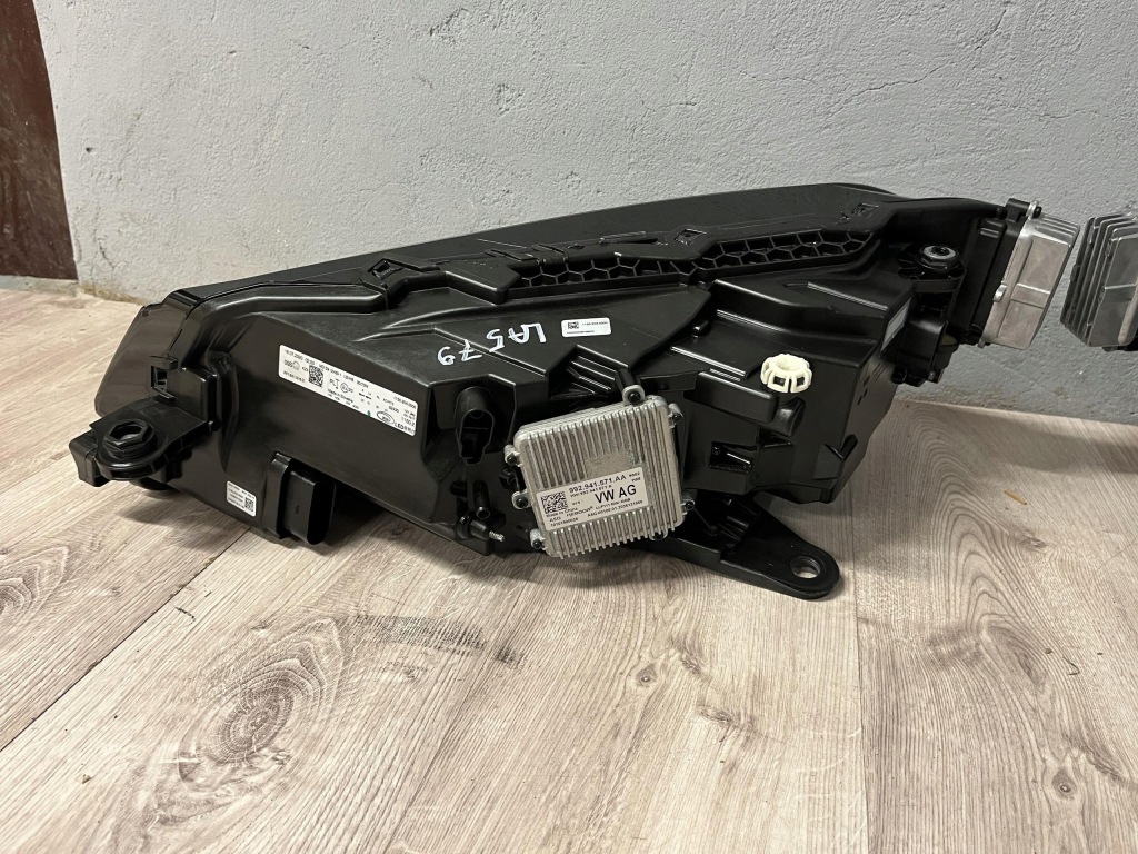 Купити Skoda superb 3 3v1 комплект лампа перед full led