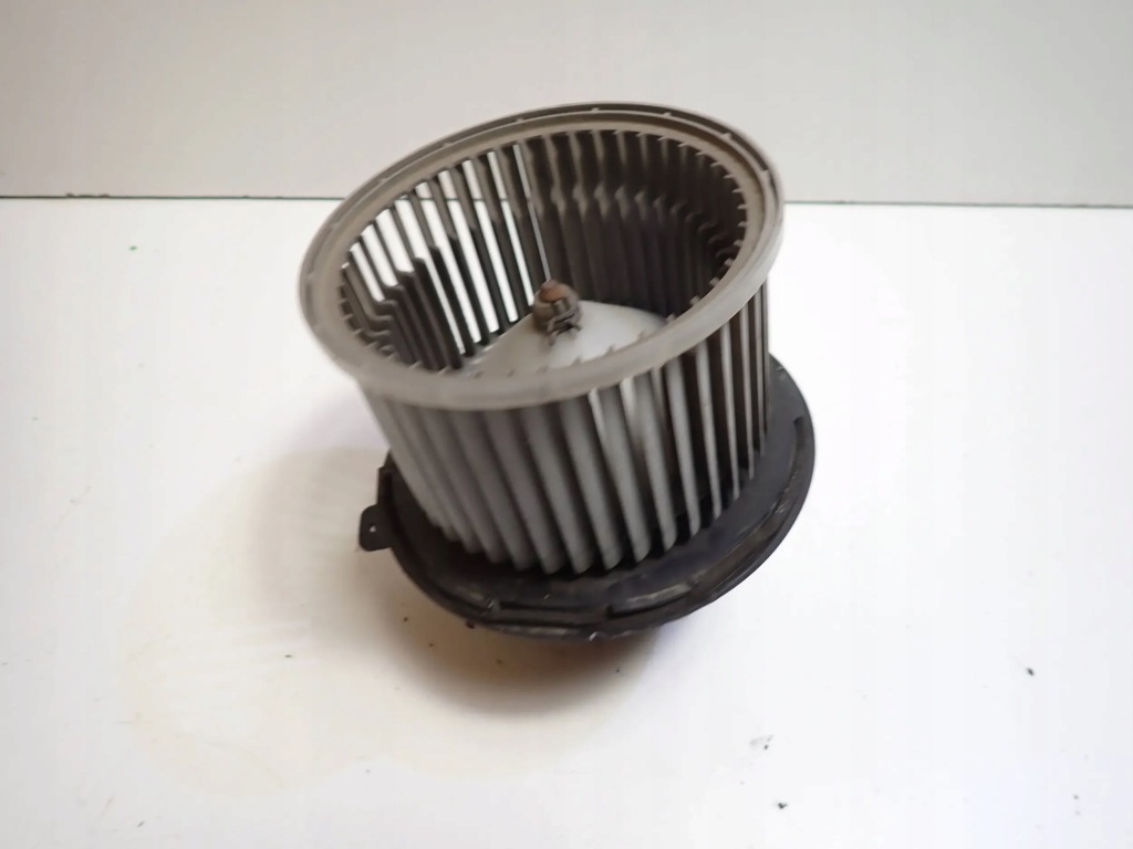 Повітродувка обдув renault koleos 2008r в Україні