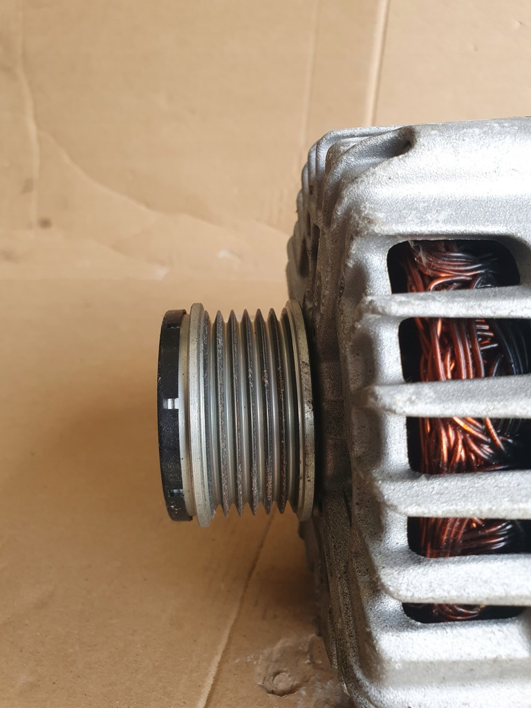 фото №5, Генератор hyundai kia carnival 37300-2f400 13.5v 180a