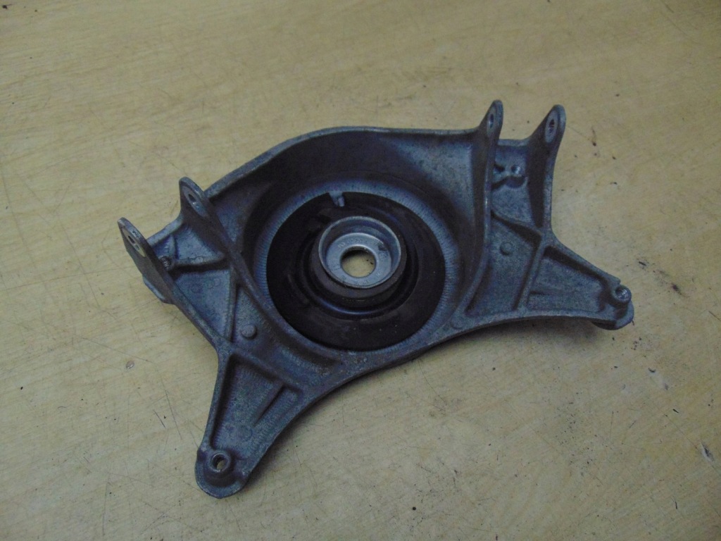 фото №10, Кронштейн амортизатора перед правий audi q4 b8 8k0412253a