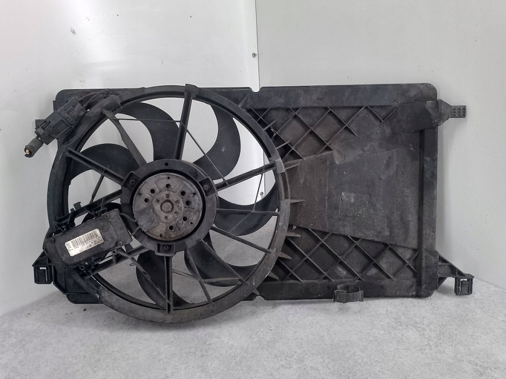 Вентилятор радиатора volvo v50 3135103905 093682/2 1137328148 bosch 1.6 в Украине