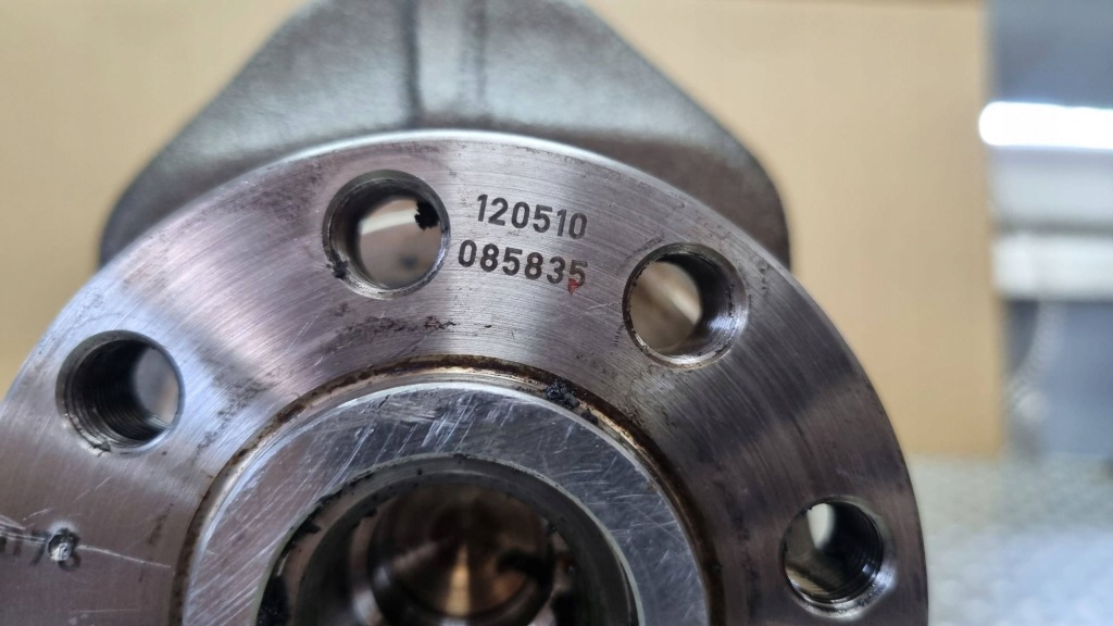 Wał колінчастий номінальний 076105101 vw crafter 2.5tdi bjk bjj bjl bjm ceb в Україні