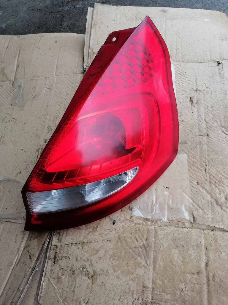 фото №1, Лампа правая задняя ford fiesta mk7