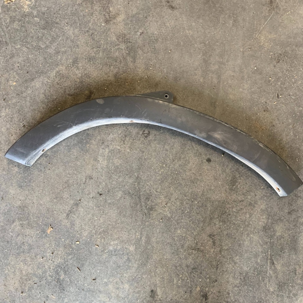 фото №1, Молдинг крыла правый перед 8200197168 renault master ii