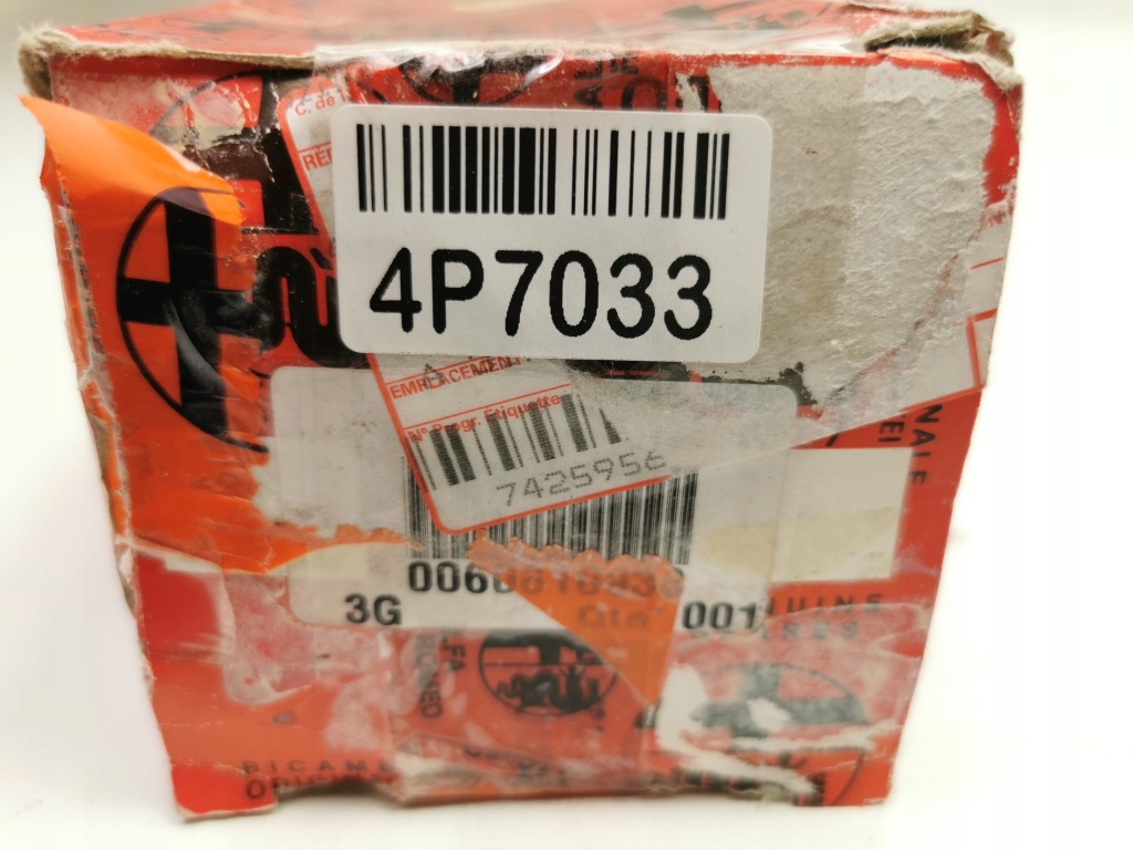 Вкладыш зеркало левого alfa romeo 145 146 оригинальный номер 60810938 Киев