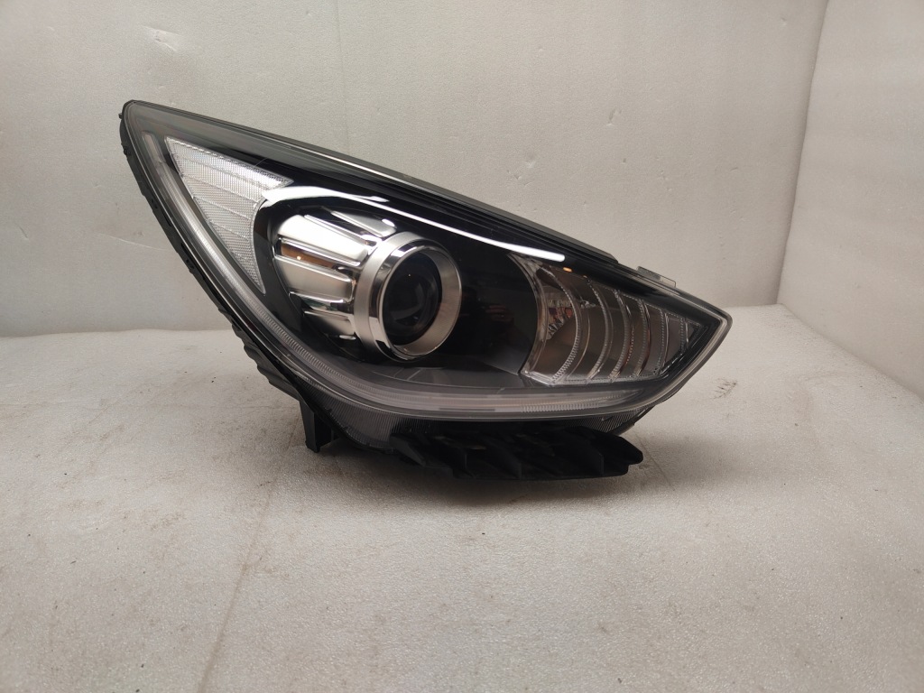 фото №1, Kia niro ксенон лампа правый перед комплектная 92102g5050