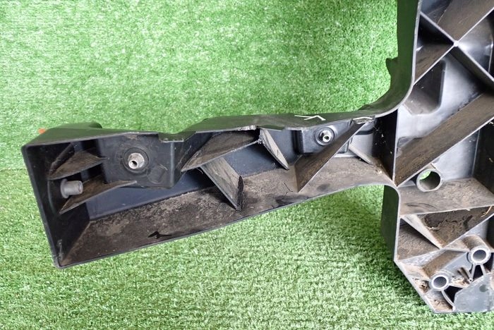 Mercedes sprinter w907 907 w910 910 18- pas передний перед Цена