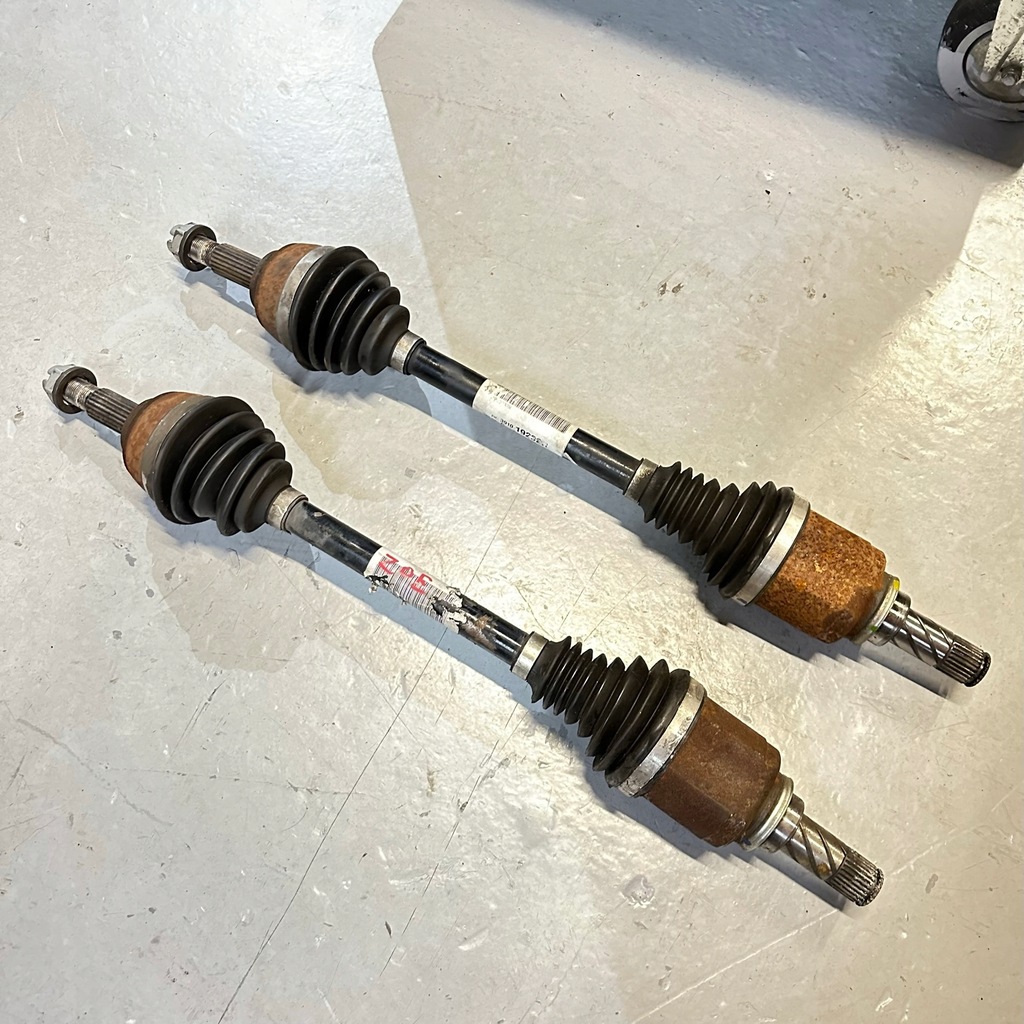 фото №1, Renault zoe приводной вал левая 391019232r