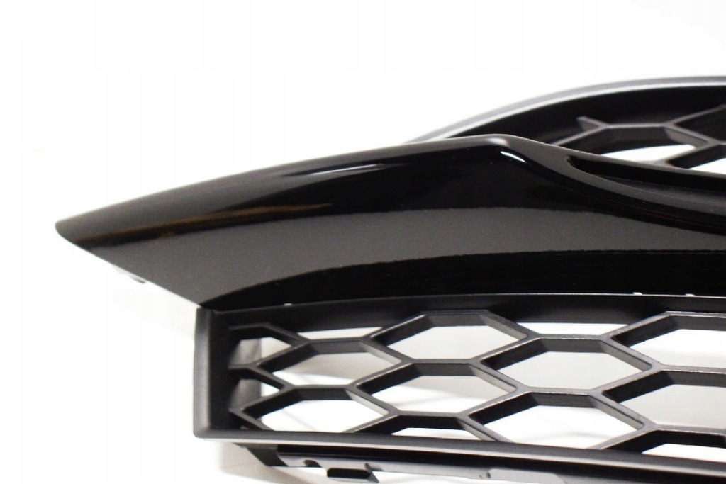 Audi a7 4ga s бампер передний правая решётка противотуманная 4g8807682e bmt Недорого