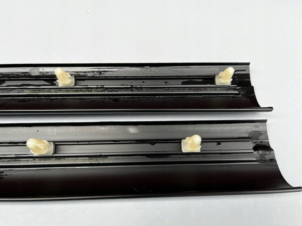 фото №8, Накладки пороговые ковёр передние чёрные bmw e46 оригинальный номер kombi sedan 8201218