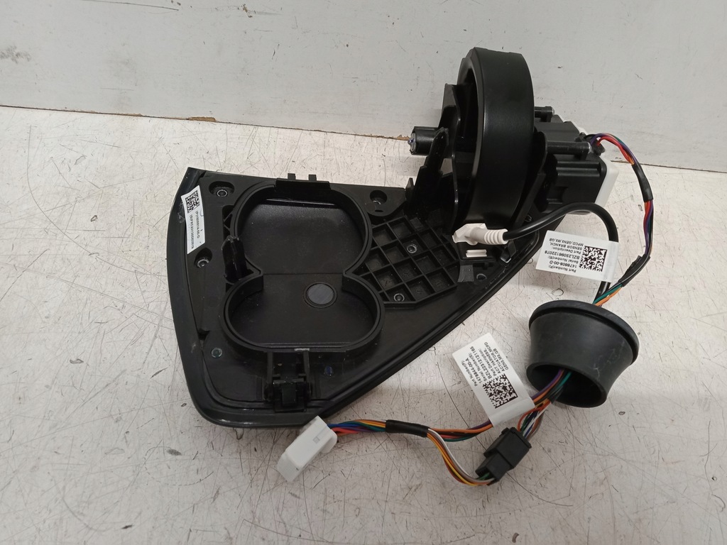 фото №10, Tesla 3 y port зарядки разъём 1490374-29-c + крышка порт 1505514-00-d