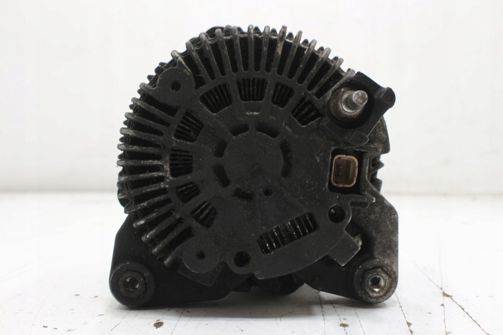 Генератор 8200960538 1.6 2.0 dci renault в Украине