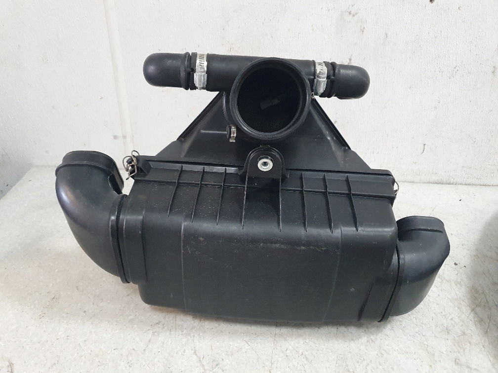 Maserati quattroporte v m139 2004-11 корпус фільтра повітря комплектна Недорого