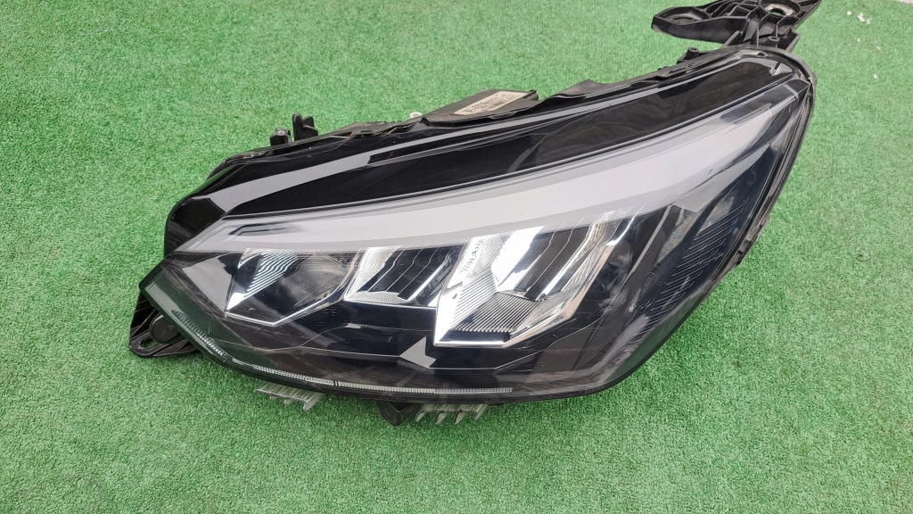 фото №2, Peugeot 2008 2 ii full led лампа передняя