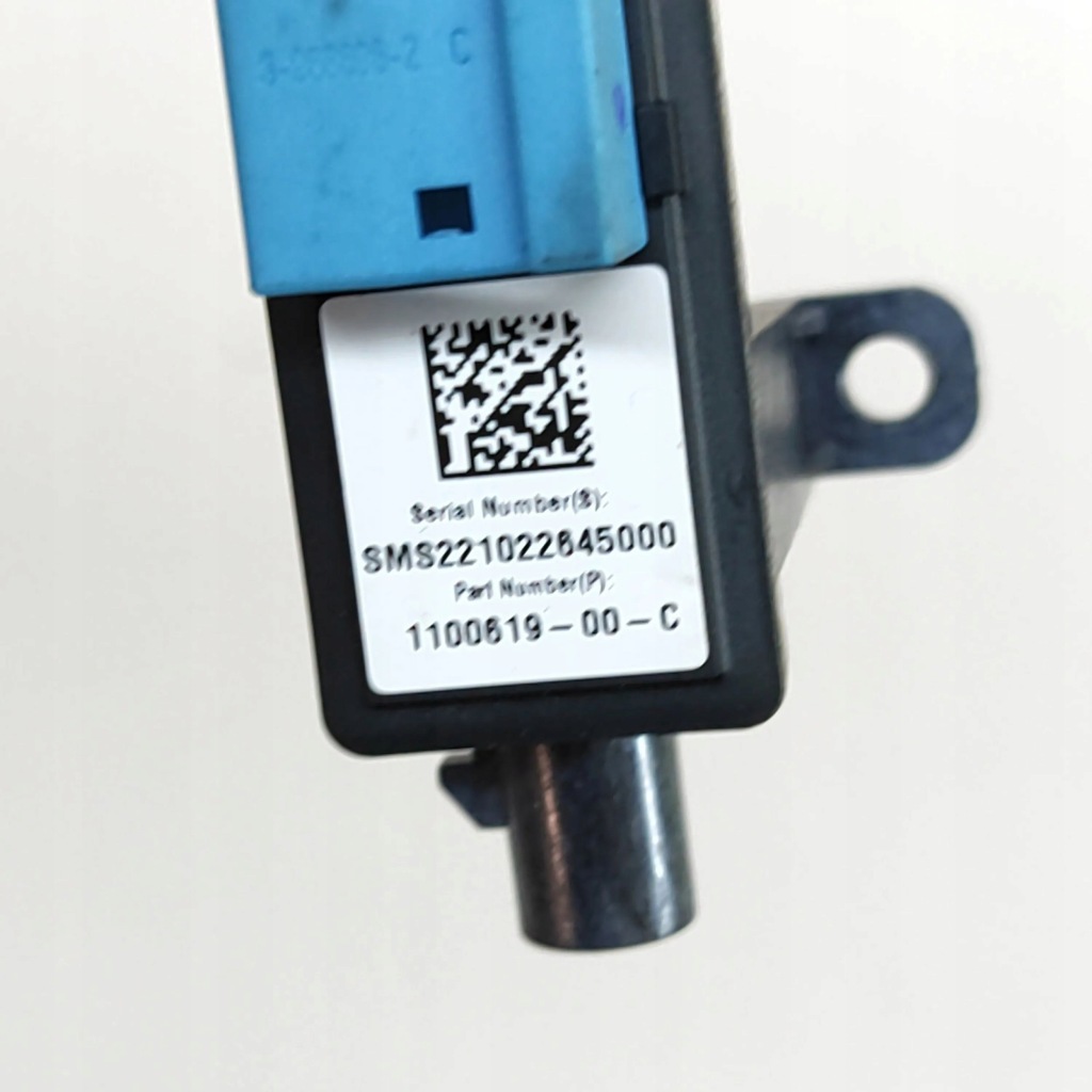 Tesla model y 2023 правая сторона камера на крыле боковой с Разборки