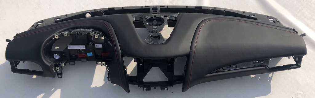 фото №5, Maserati levante czerwona nić приборная панель приборная панель консоль подушки безопасности ремни